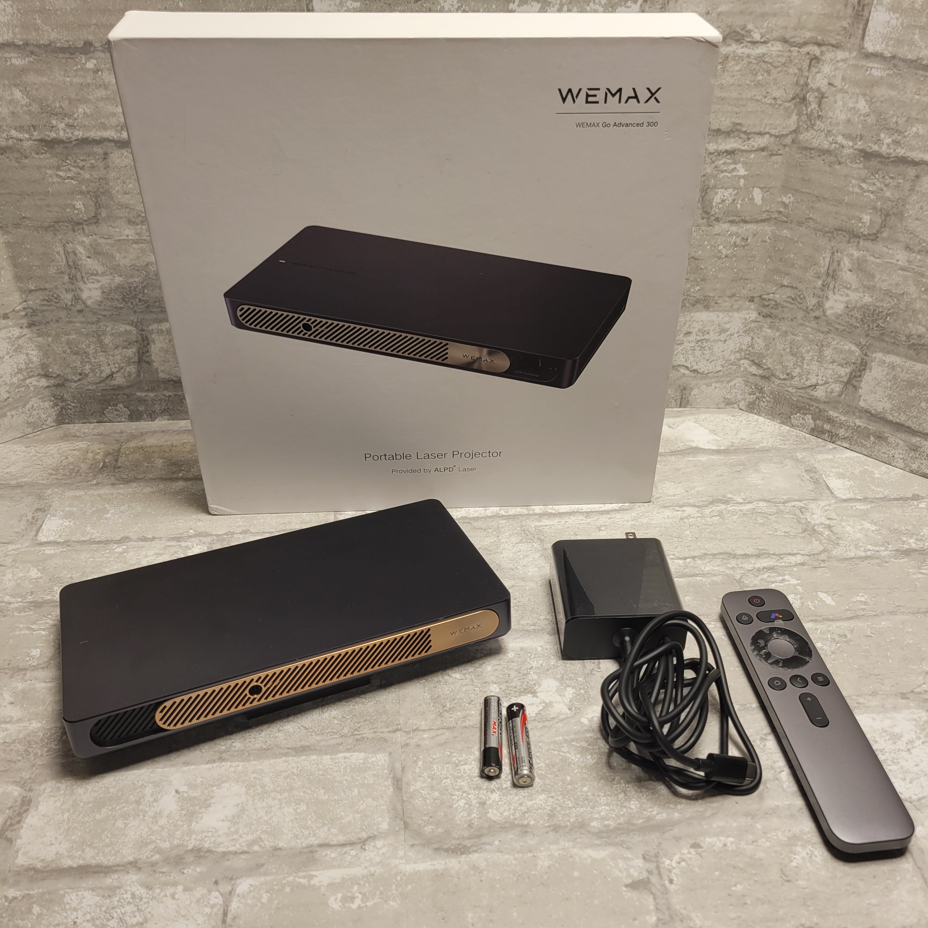 WEMAX Go Advanced 300 Portable Smart Laser Projector (8042965631214)